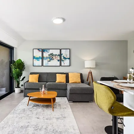 Apartment Luxueux - Parking Prive - Piscine - Cc